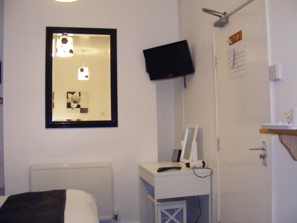 Imagen de la habitación del Hotel The Mardonia. Foto 7