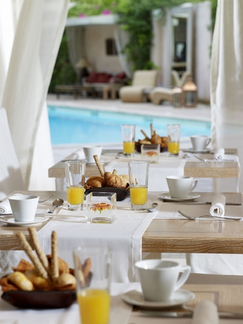 Imagen del bar/restaurante del Hotel The Margi. Foto 5