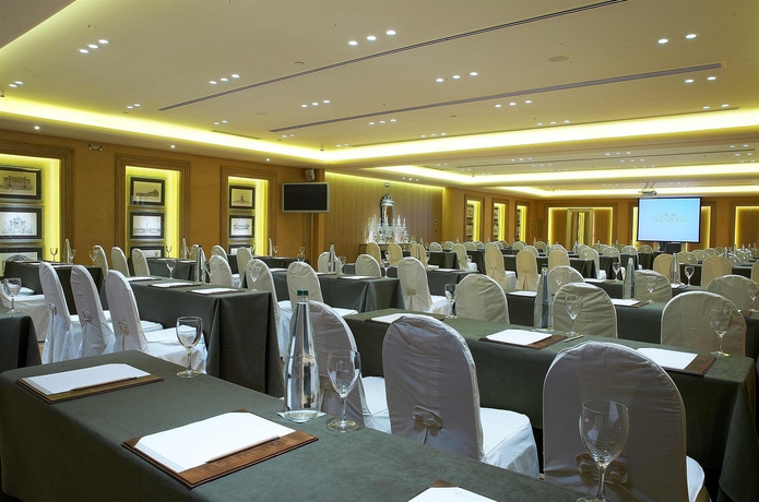 Imagen de los interiores del Hotel The Margi. Foto 10