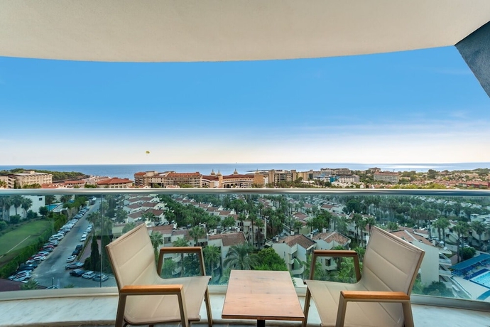 Imagen de la habitación del Hotel The Marilis Hill Resort. Foto 8