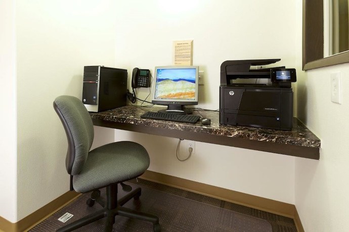 Imagen de los interiores del Hotel The Marina Inn. Foto 18
