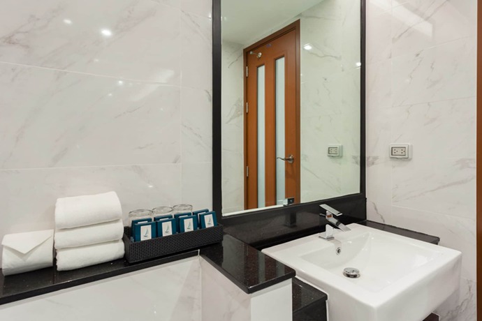 Imagen de la habitación del Hotel The Marina Phuket. Foto 6