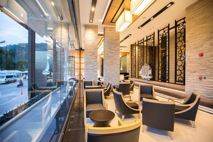 Imagen de los interiores del Hotel The Marina Phuket. Foto 11