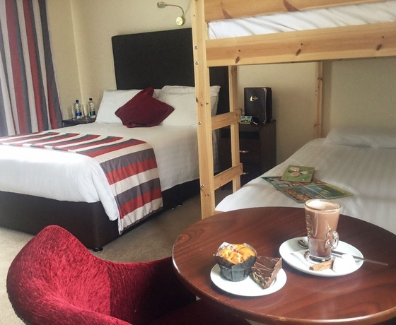 Imagen de la habitación del Hotel The Marine. Foto 11