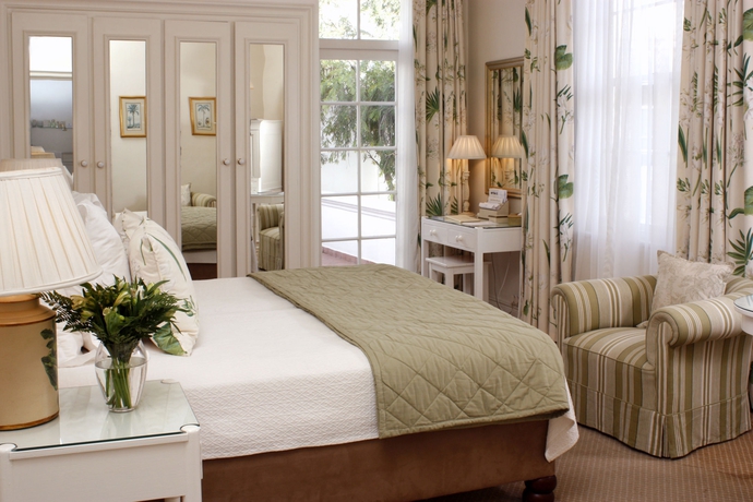 Imagen de la habitación del Hotel The Marine Hermanus. Foto 4