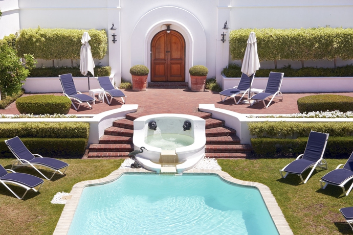 Imagen de la piscina del Hotel The Marine Hermanus. Foto 16