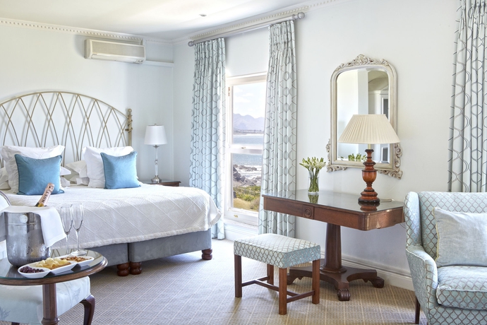 Imagen de la habitación del Hotel The Marine Hermanus. Foto 5