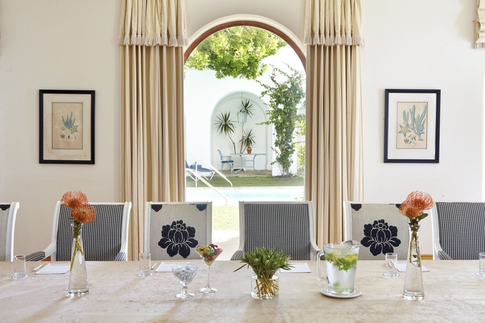 Imagen de la habitación del Hotel The Marine Hermanus. Foto 6