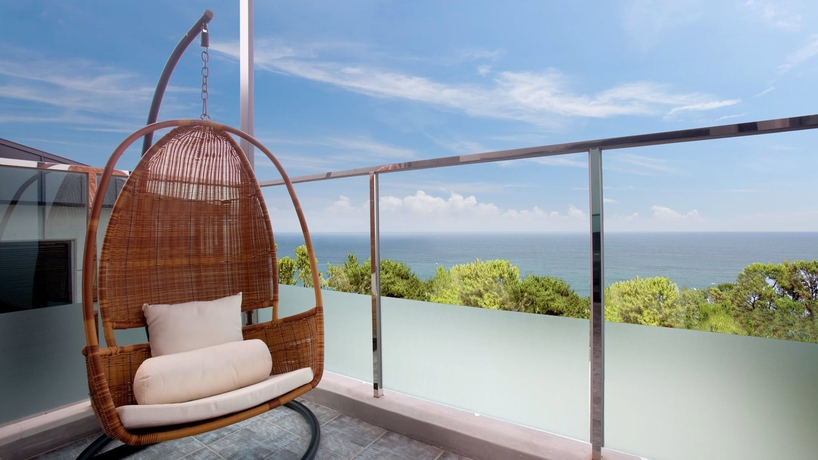 Imagen de los exteriores del Hotel The Marine Pool Villa. Foto 18