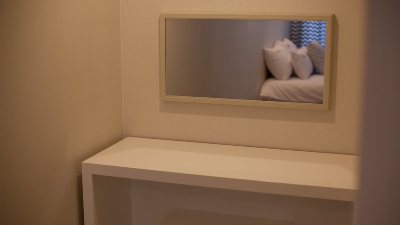 Imagen de la habitación del Hotel The Marine Pool Villa. Foto 15