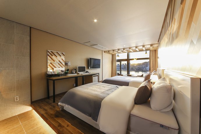 Imagen de la habitación del Hotel The Marine View. Foto 6