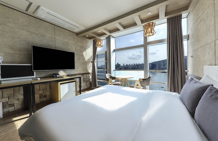 Imagen de la habitación del Hotel The Marine View. Foto 7