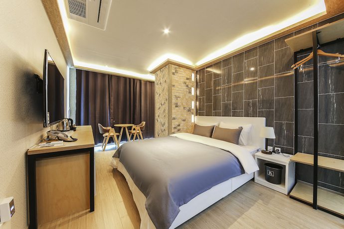 Imagen de la habitación del Hotel The Marine View. Foto 10