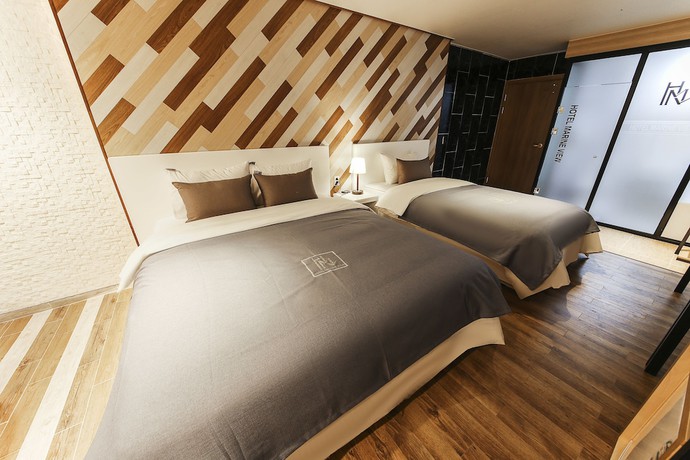 Imagen de la habitación del Hotel The Marine View. Foto 19