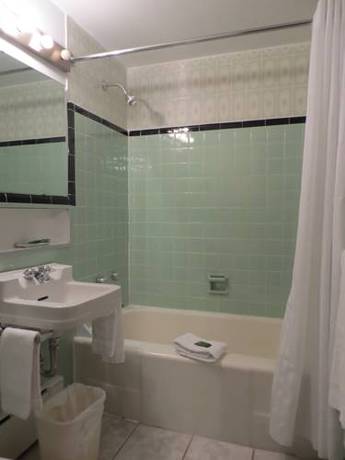 Imagen de la habitación del Hotel The Mariner Motor. Foto 5