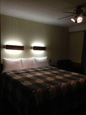 Imagen de la habitación del Hotel The Mariner Motor. Foto 10