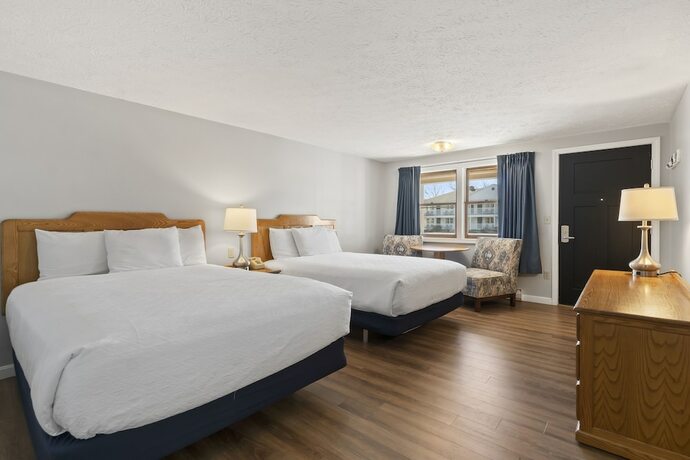 Imagen de la habitación del Hotel The Mariner Resort. Foto 20