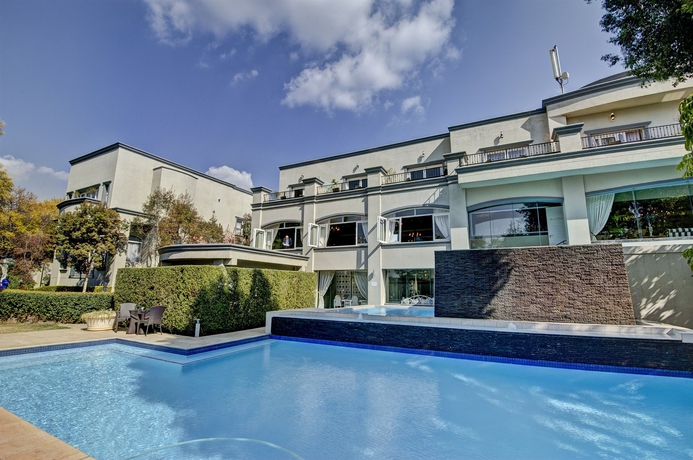 Imagen de la piscina del Hotel The Marion On Nicol. Foto 16