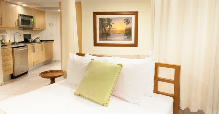 Imagen de la habitación del Hotel The Marlin At Taino Beach Resort and Clubs. Foto 7