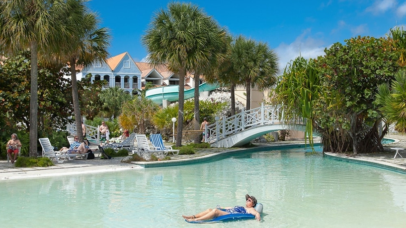 Imagen de la piscina del Hotel The Marlin At Taino Beach Resort and Clubs. Foto 18