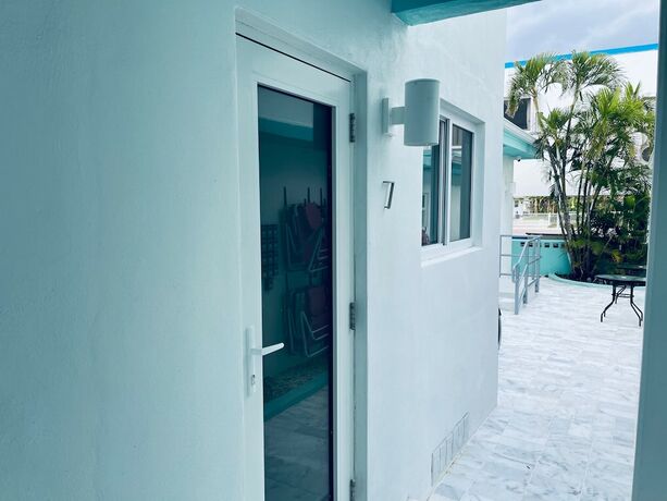 Imagen de la habitación del Hotel The Marlin Beachside. Foto 14