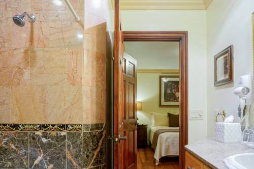Imagen de la habitación del Hotel The Marlo. Foto 5