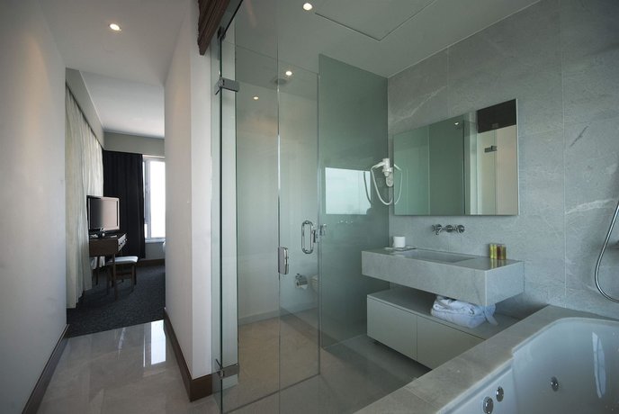 Imagen de la habitación del Hotel The Marmara Pera. Foto 14