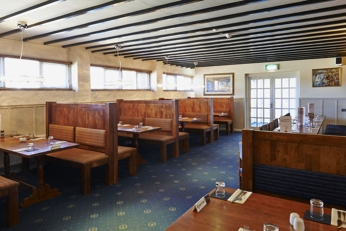 Imagen del bar/restaurante del Hotel The Marsham Arms Inn. Foto 2