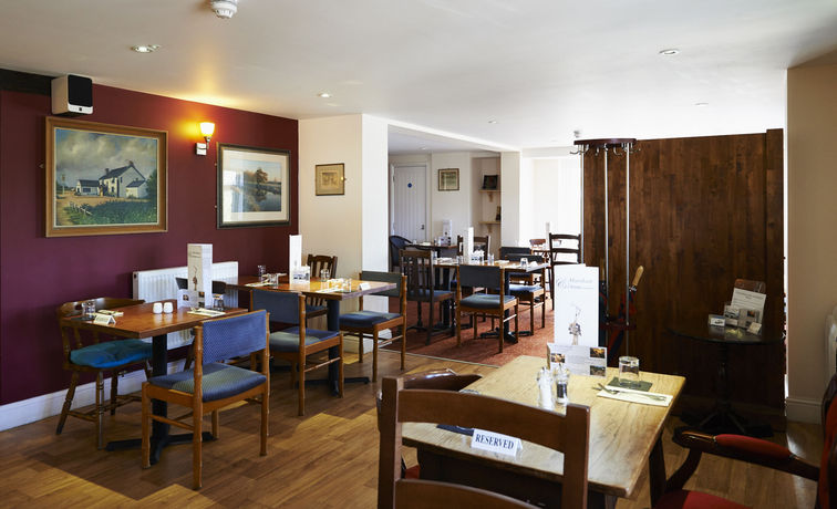 Imagen del bar/restaurante del Hotel The Marsham Arms Inn. Foto 3