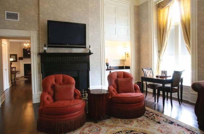 Imagen de los interiores del Hotel The Martha Washington Inn And Spa. Foto 18