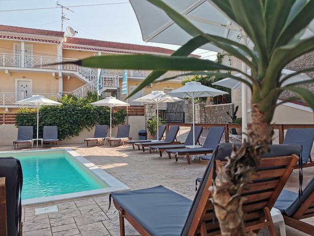 Imagen de la piscina del Hotel The Mathraki Studios Adult Only. Foto 16