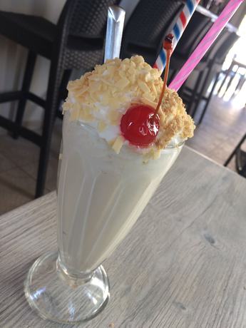 Imagen del bar/restaurante del Hotel The Mathraki Studios Adult Only. Foto 4