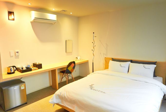 Imagen de la habitación del Hotel The May. Foto 4