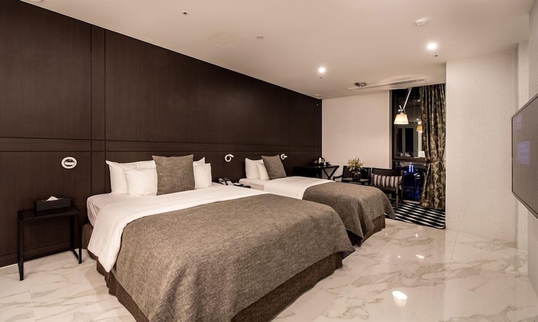 Imagen de la habitación del Hotel The May. Foto 3