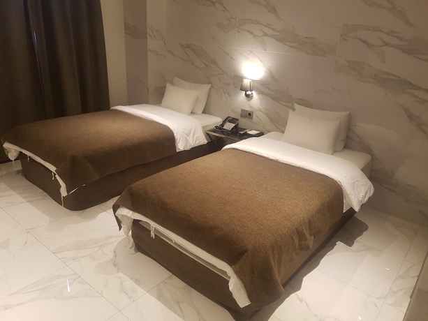 Imagen de la habitación del Hotel The May. Foto 11