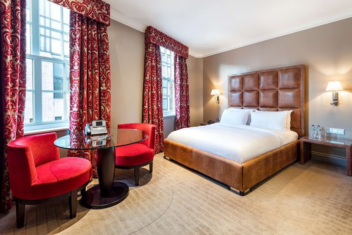 Imagen de la habitación del Hotel The May Fair, A Radisson Collection , Mayfair London. Foto 8