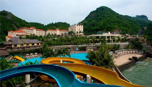 Imagen general del Hotel The May Legend Catba. Foto 4