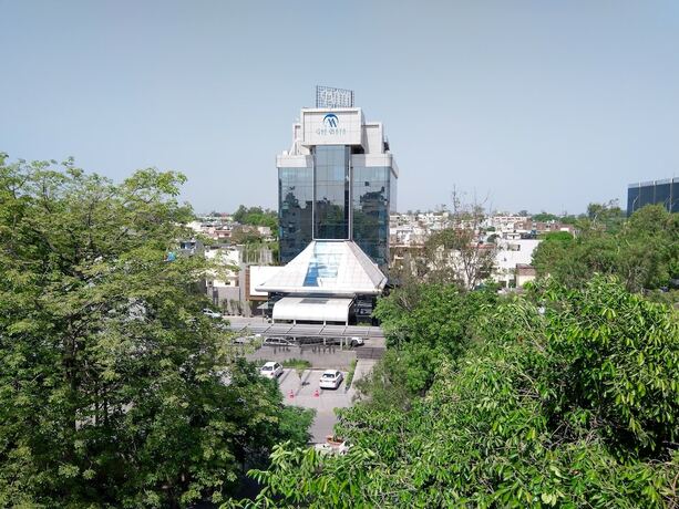 Imagen general del Hotel The Maya, Jalandhar. Foto 1