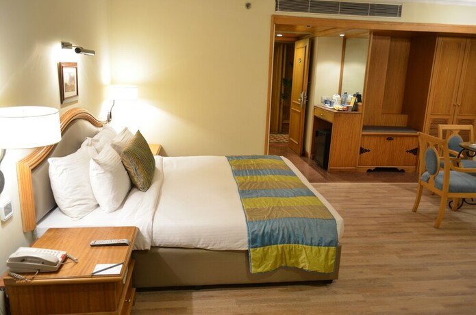 Imagen de la habitación del Hotel The Maya, Jalandhar. Foto 13