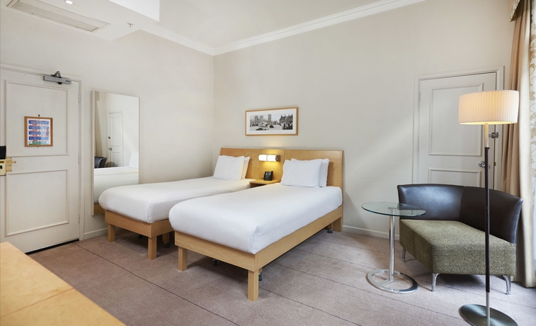 Imagen de la habitación del Hotel The Mayfair Townhouse. Foto 9