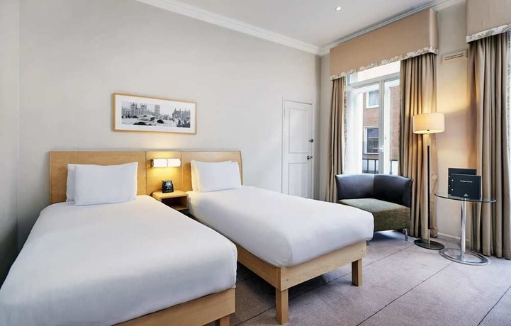 Imagen de la habitación del Hotel The Mayfair Townhouse. Foto 11