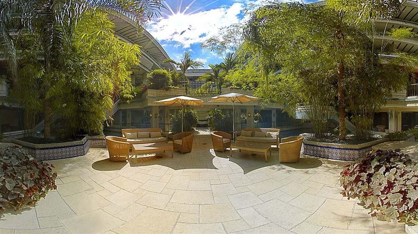 Imagen de los exteriores del Hotel The Mayfair at Coconut Grove. Foto 8