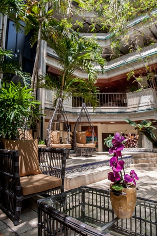 Imagen de los exteriores del Hotel The Mayfair at Coconut Grove. Foto 9