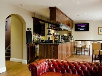 Imagen del bar/restaurante del Hotel The Maypole At Wellows. Foto 6