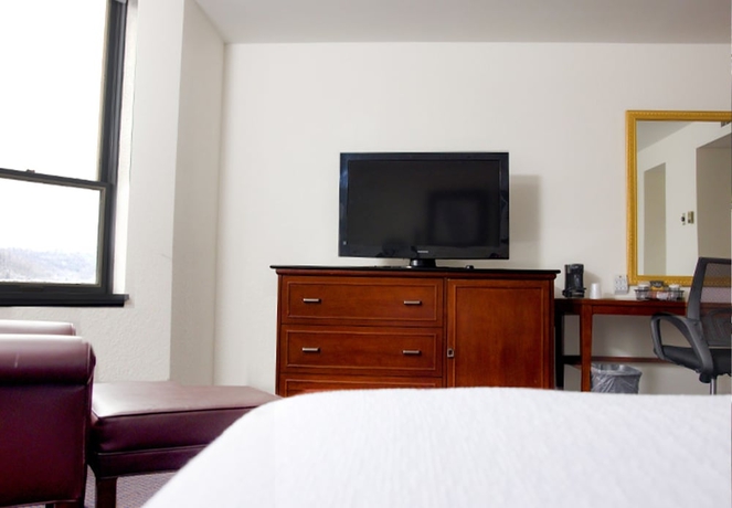 Imagen de la habitación del Hotel The Mclure And Conference Center. Foto 9