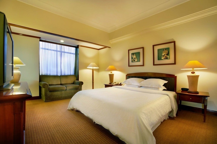 Imagen de la habitación del Hotel The Media and Towers. Foto 7