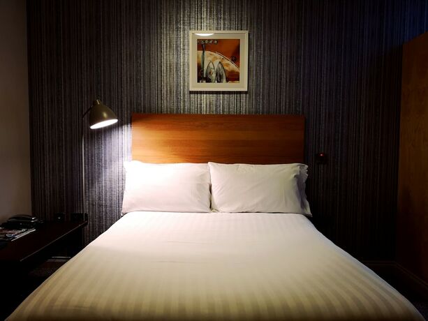 Imagen de la habitación del Hotel The Mellon Country Inn. Foto 11