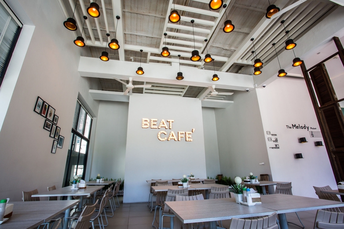 Imagen del bar/restaurante del Hotel The Melody Phuket - Sha Extra Plus. Foto 6