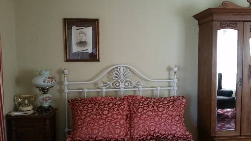 Imagen de la habitación del Hotel The Mendocino and Garden Suites. Foto 9