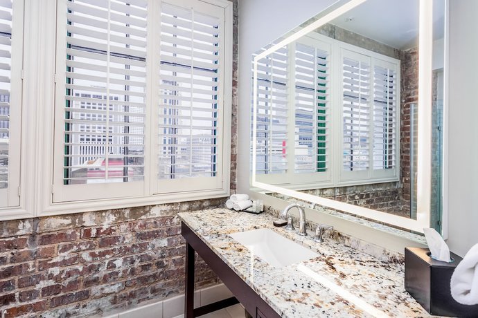 Imagen de la habitación del Hotel The Mercantile New Orleans. Foto 10